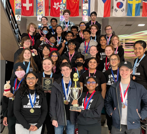 The 2022-2023 Eagan High School Science Olympiad team wins regional tournament for the second consecutive year. Photo credits to Lisa Hinsz